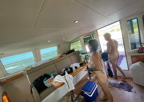 whiterabbitsx model xxx photos