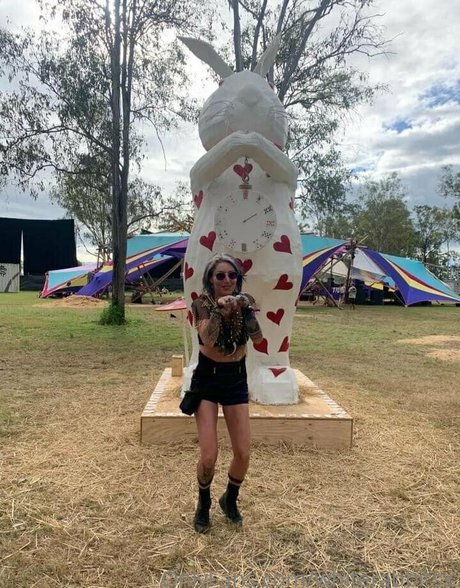 whiterabbitsx beautiful actress images