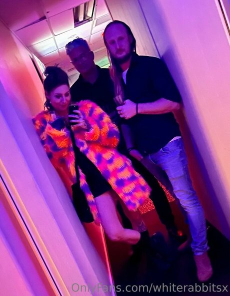 whiterabbitsx star xxx pictures
