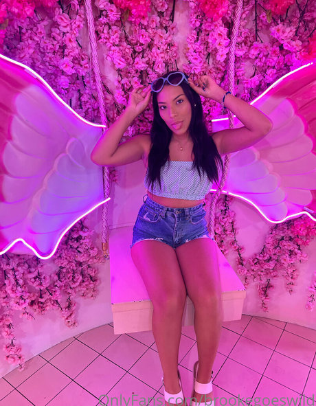 brookegoeswild star pretty picture