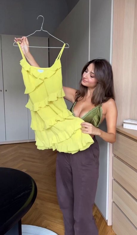 Ischtar Isik model adult photos