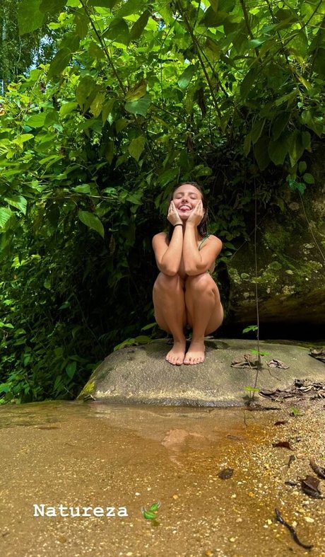 Larissa Manoela free pornstar picture