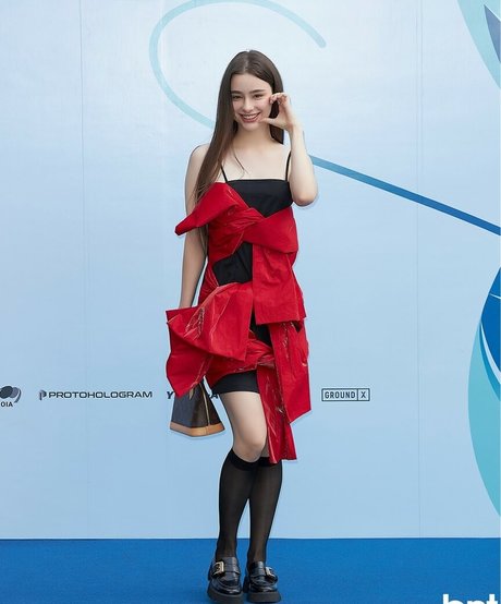 Dasha Taran model porn pictures