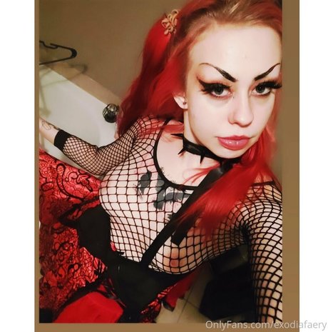 exodiafaery model pornographic image