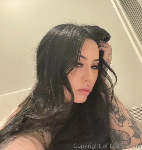 Lydiarains model top archive