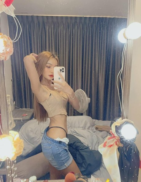 mayleenthai nudes model pictures