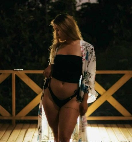 camil0530 erotic pornstar image