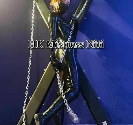 HK Mistress Niti xxx star pictures