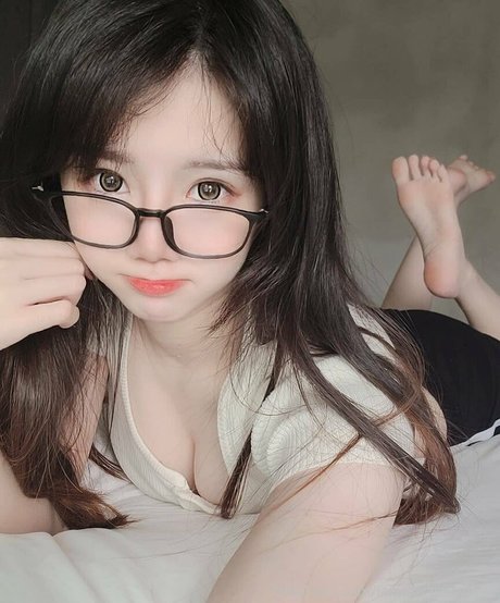 iamdorasnowfree xxx model picture