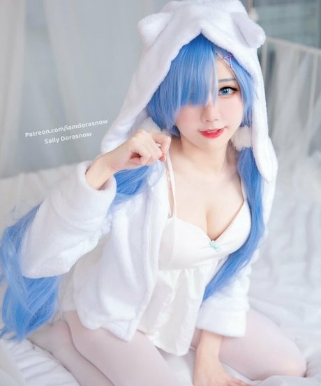 iamdorasnowfree star hot pics