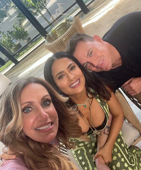 Salma Hayek hd model archive