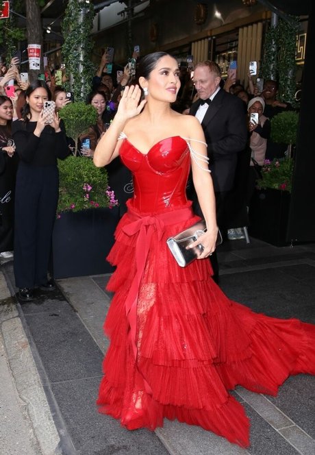 Salma Hayek beautiful actress pics