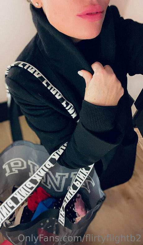 flirtyflightb2 xxx star galleries