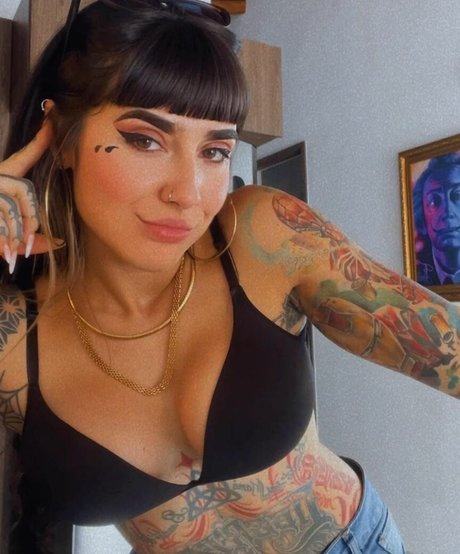 Lauzapata95 porn actress pic