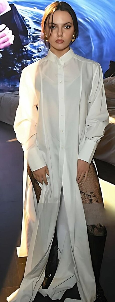 Dafne Keen pretty actress pictures