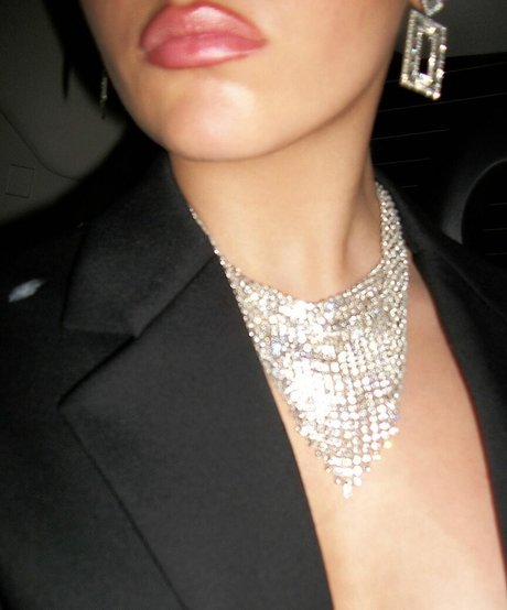 Dafne Keen hd model images