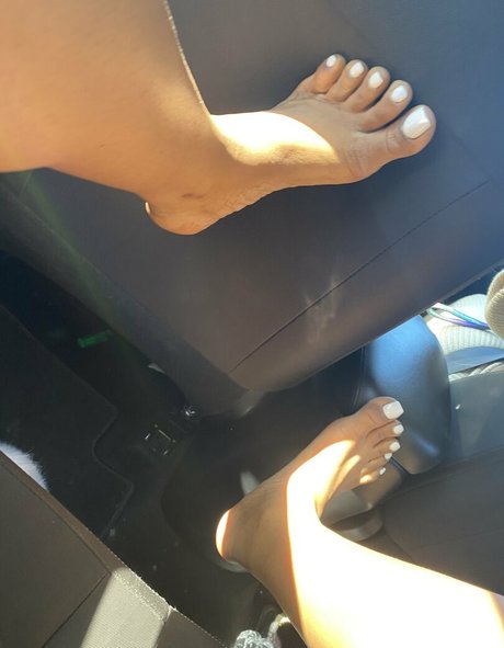 Carameltoesz star art gallery