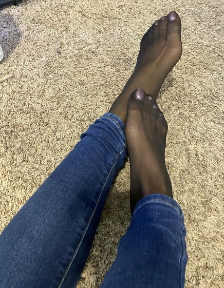 Carameltoesz pornstar pic