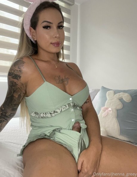 Jhenna Greey exclusive model image