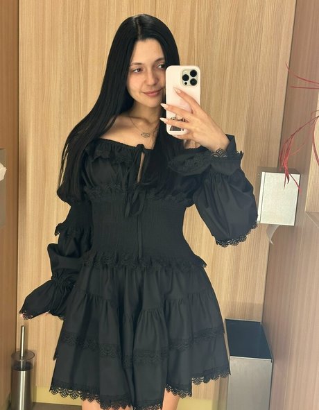 karisha x pornstar nude images