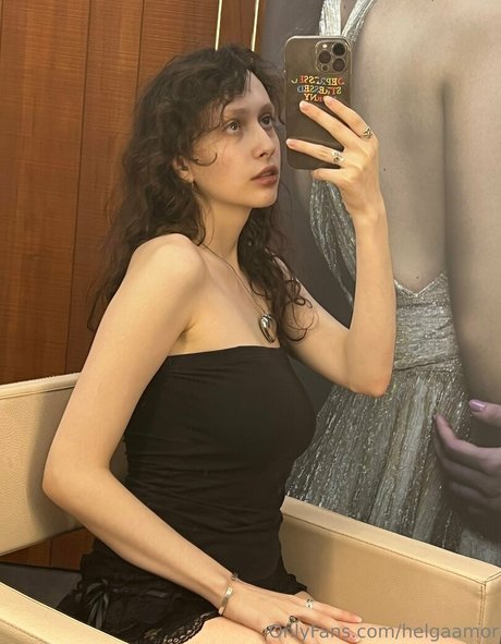 helgaamor model sex pic