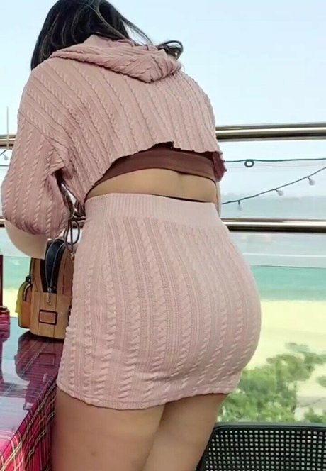 Yuggie TV nudes star picture