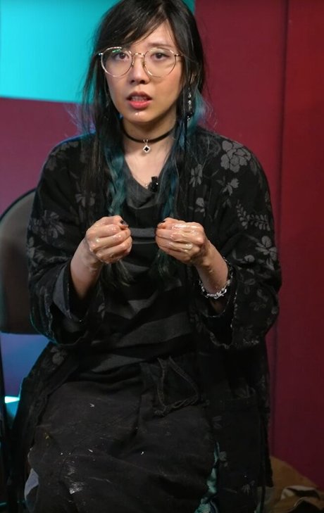 LilyPichu model free photos