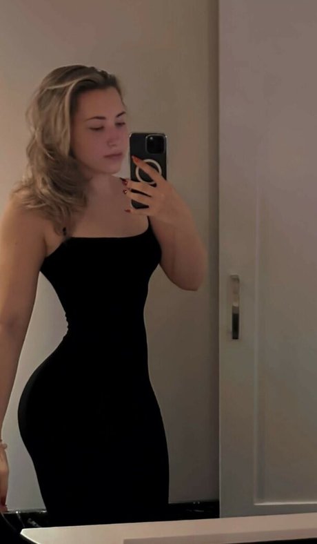 Pineapplebrat model img