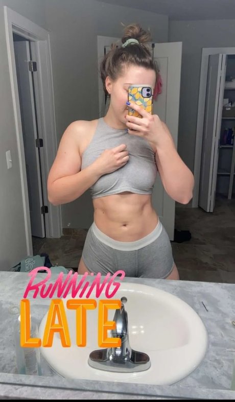 Pineapplebrat star nude galleries