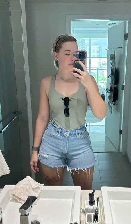 lesbian feet onlyfans hot pics