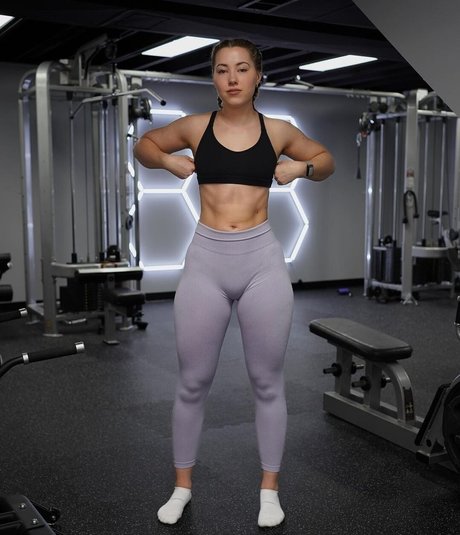 Pineapplebrat perfect actress image