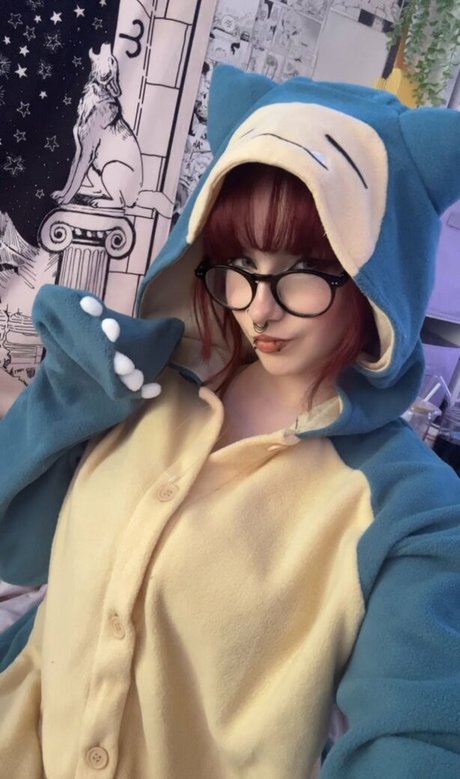 sylvieexo star naked galleries