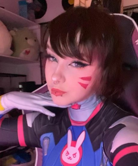 18 year old onlyfans top pictures