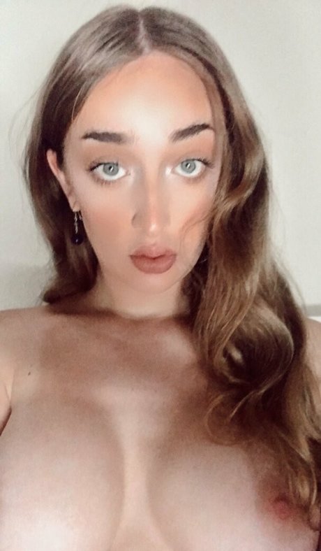 Gisele Eden art model pic