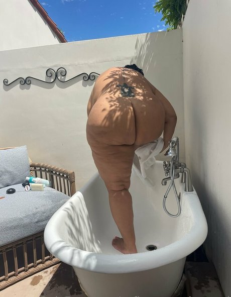 sofiaroseondemand nude pornstar image