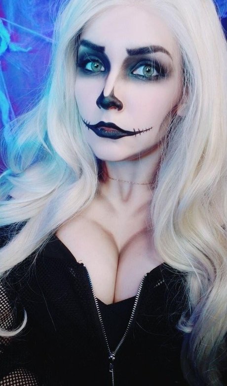 ASMR KittyKlaw beautiful star pic