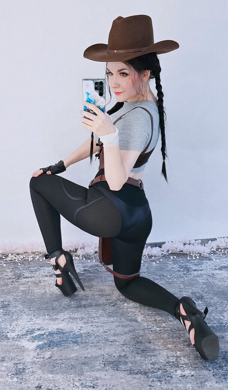 ASMR KittyKlaw model adult img