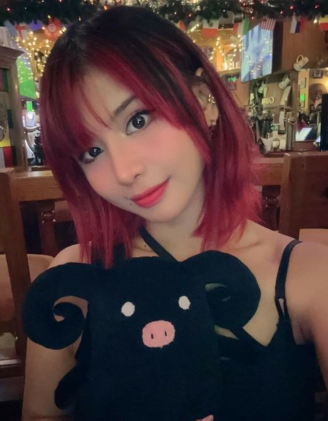 Charechii pornographic star image