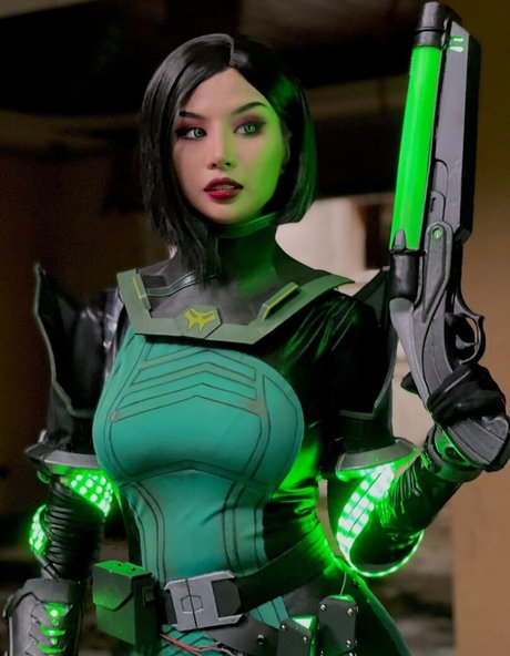 Charechii erotic actress photo