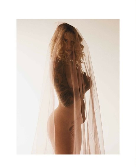 Aygrecia nude actress img