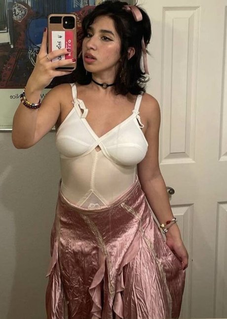 domi elizabethh top actress photo