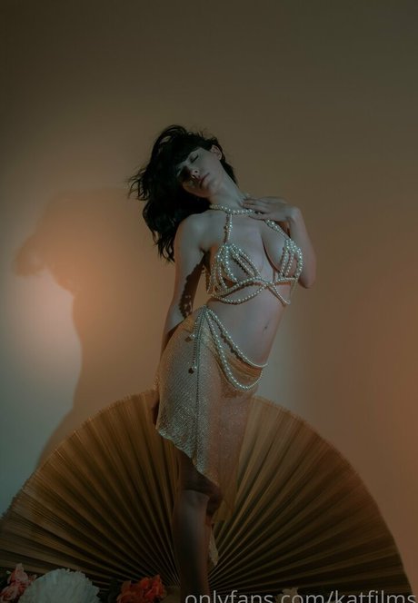 Kat Cabaret naked actress archive