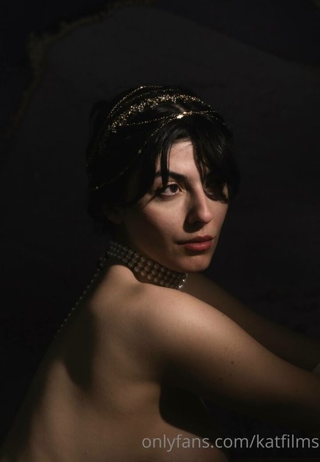 Kat Cabaret free pornstar img