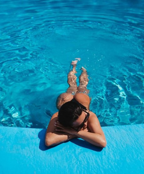 Apostoleanu star xxx gallery