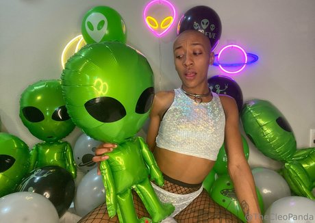 thecleopanda pornographic model photo