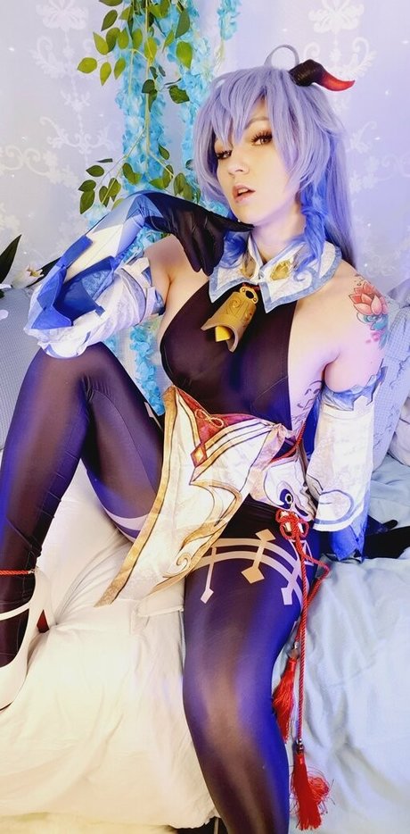 Nana Kuronoma star erotic photo