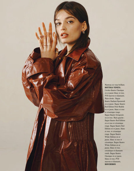 Emma Mackey star art picture