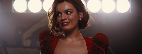 Emma Mackey erotic star img