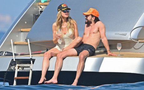 swimming pool onlyfans hot pic