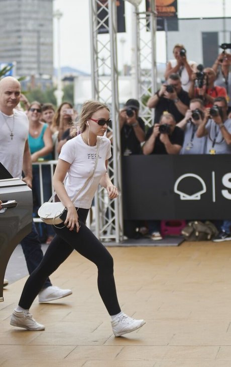 Lily Rose Depp star naked gallery